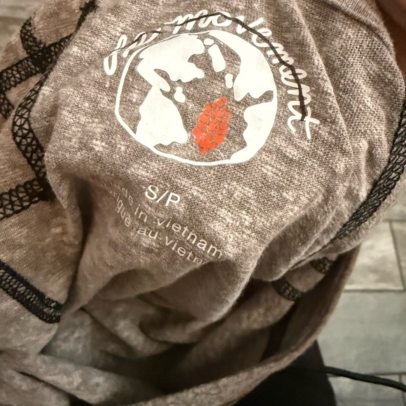 NWOT Free People Movement Imagination Layer Top - Picture 8 of 10